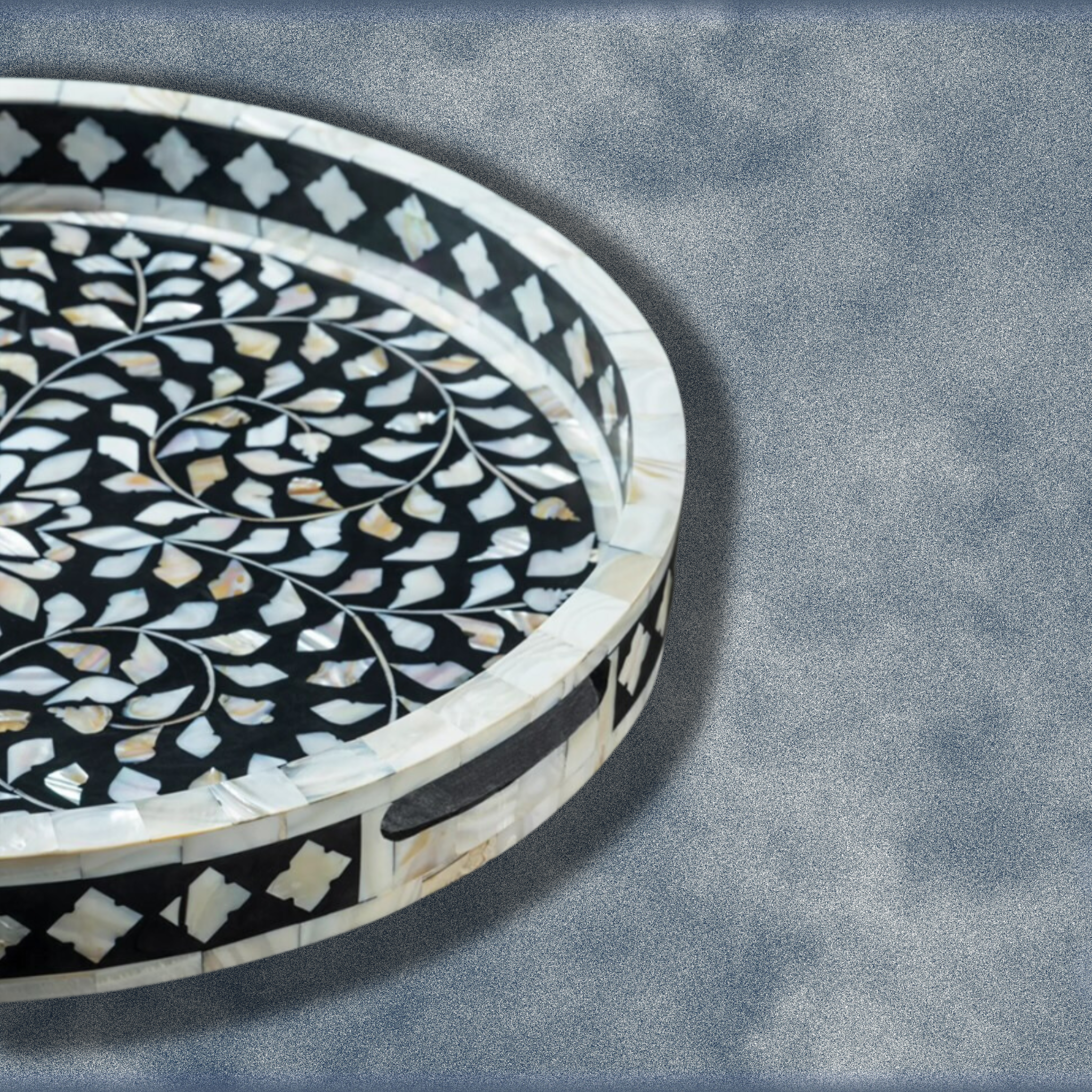 Gaia Round Tray